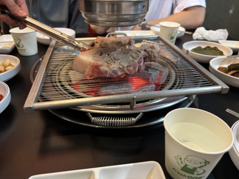 강남돼지 이미지