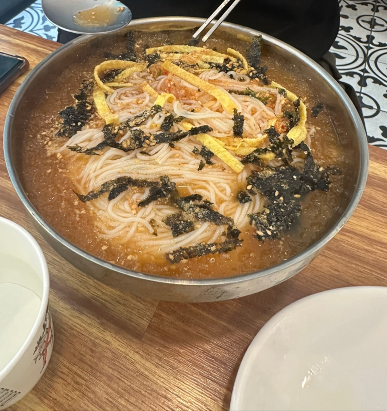 율하동잔치국수 이미지