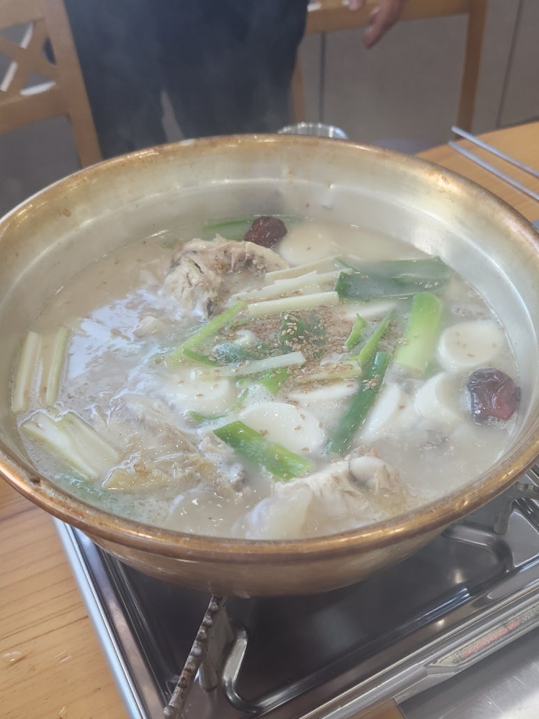 부자닭한마리칼국수 이미지