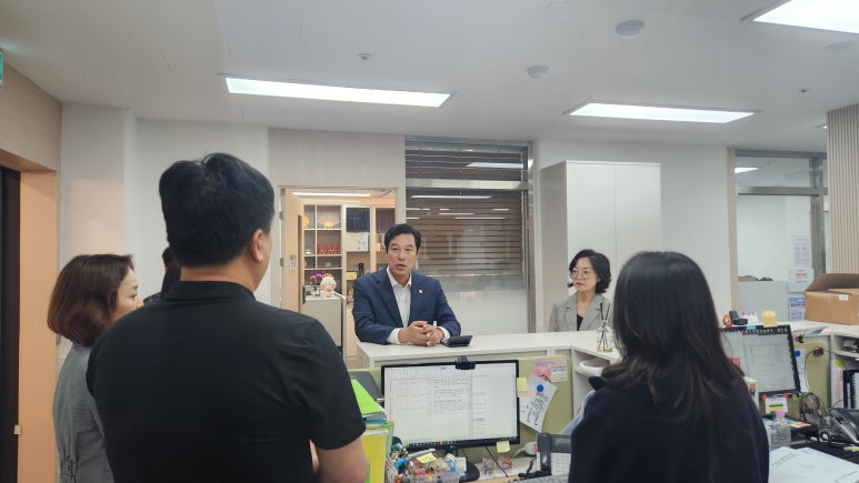 더불어사는공간 이미지