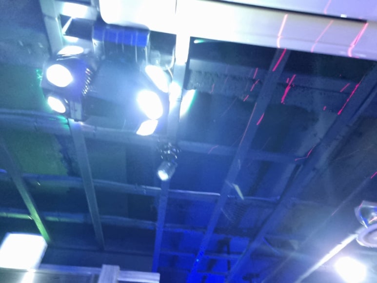 원탁가라오케 이미지