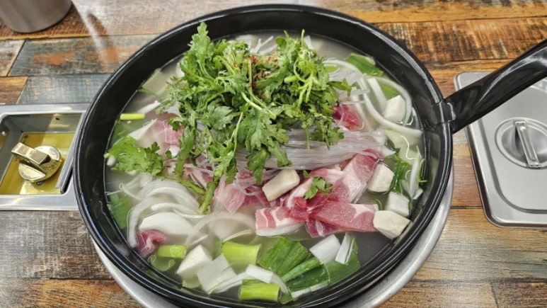 옛날돼지찌개철판구이 이미지