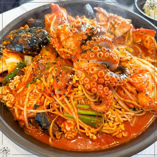 명품해물칼국수 이미지