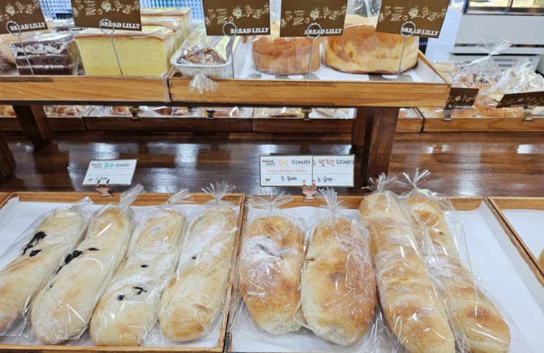 브레드릴리(Bread Lilly) 이미지