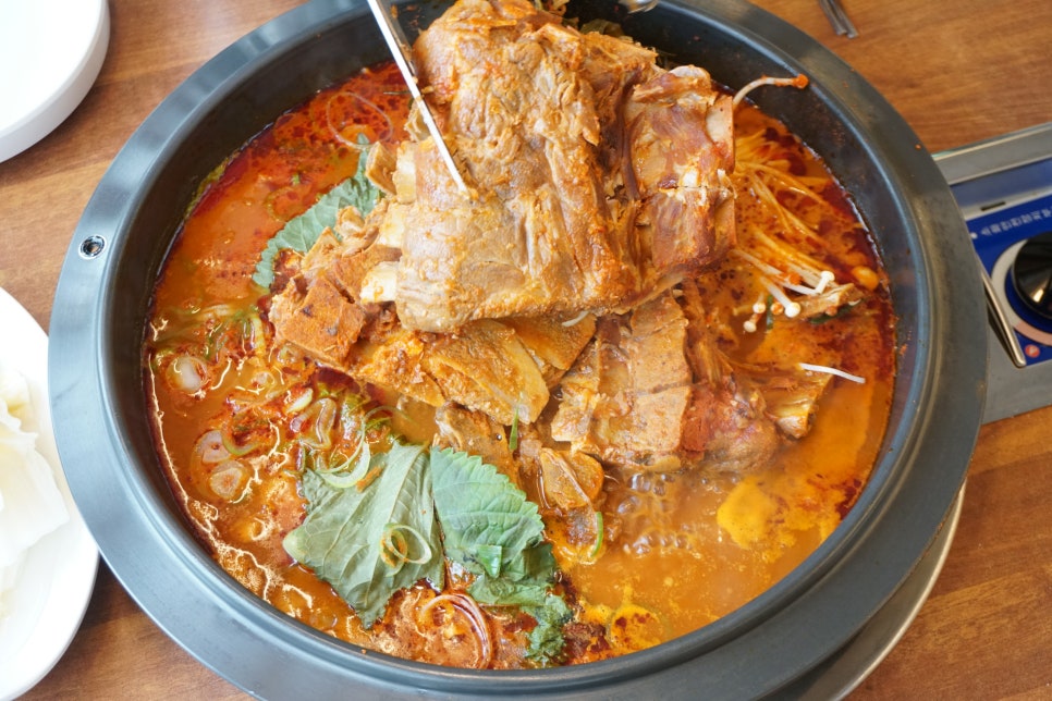 진 감자탕 이미지