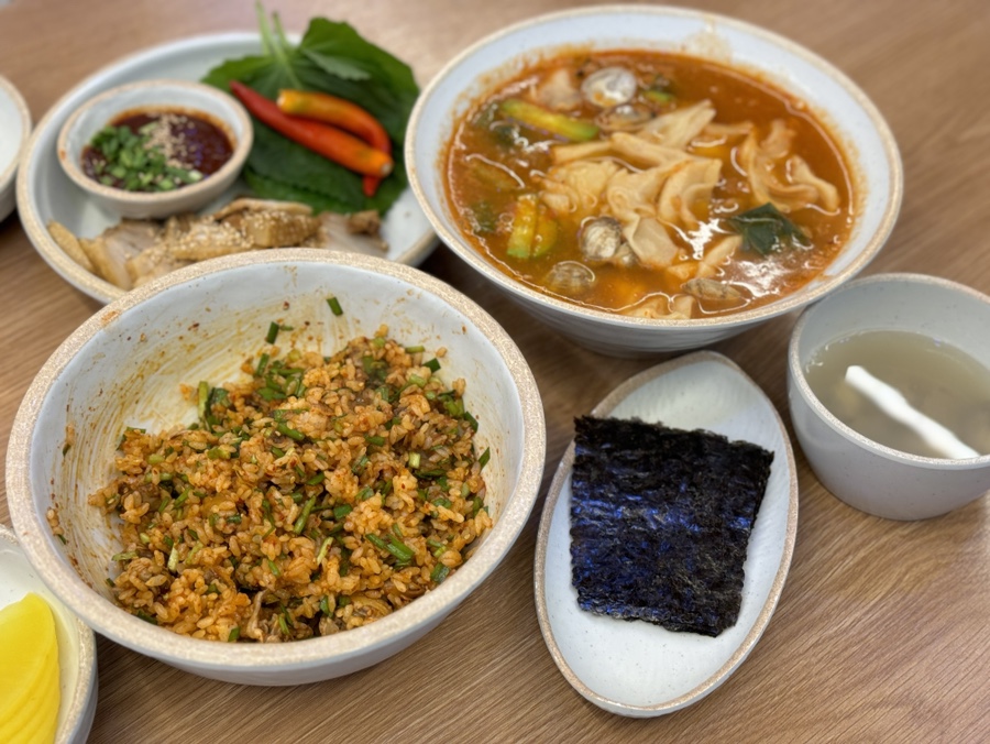 고향 엄마손 생바지락 칼국수 성남시청직영점 이미지