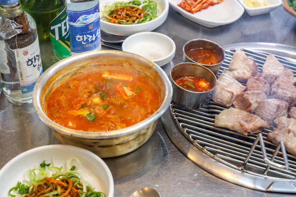 돈돼지연탄구이 이미지