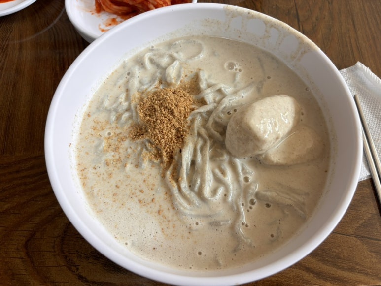 영양콩손칼국수 이미지