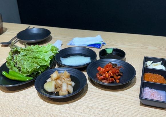 팔사족발 이미지