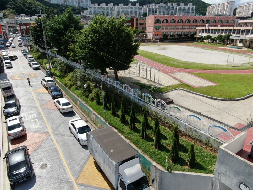 그린 숲 이미지