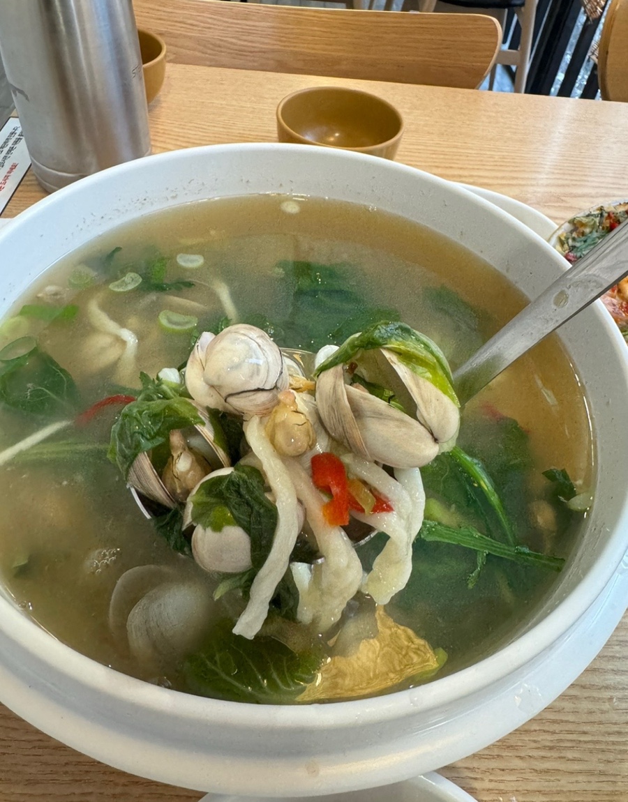 동동칼국수 이미지