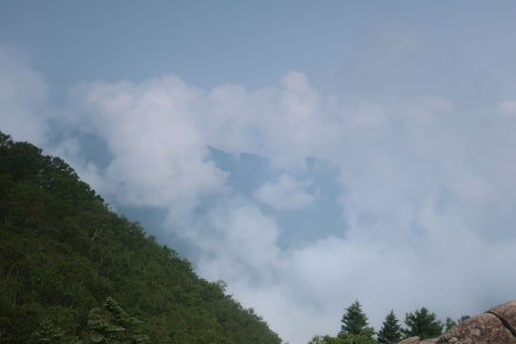 정상에서 바라본 오대산 방향 이미지