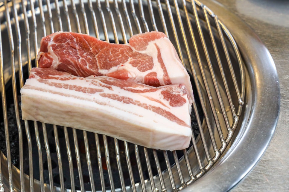 돈돼지연탄구이 이미지