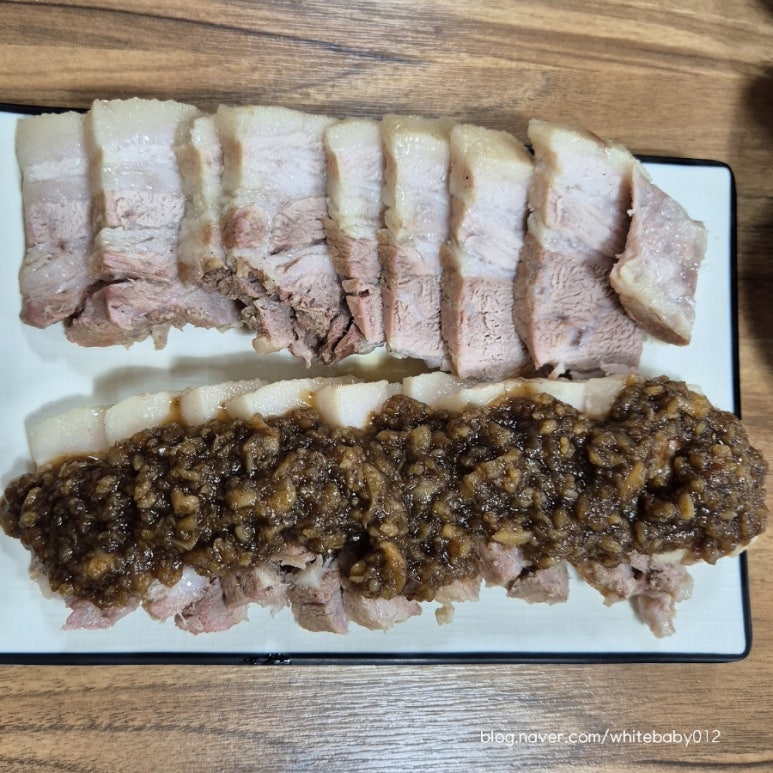 단양흑마늘쌈밥 이미지
