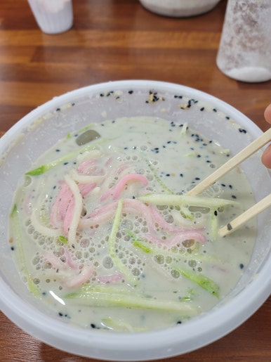 윤가네 백년초 바지락 칼국수 이미지