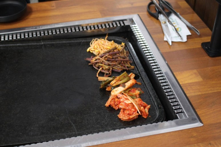 돌판생삼겹 이미지