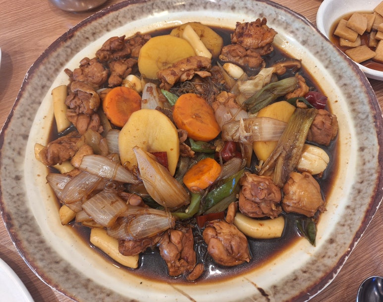 닭올닭찜닭 이미지