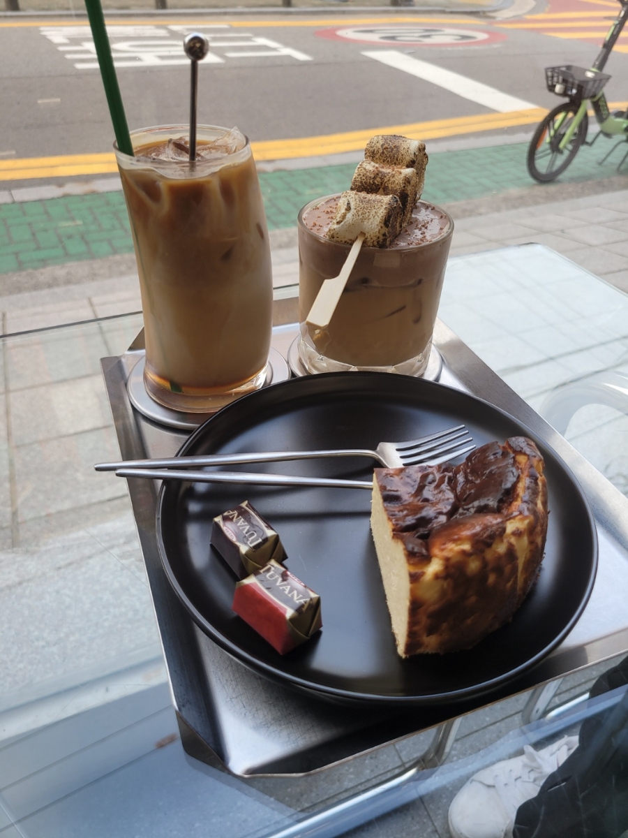 닷닷닷 이미지