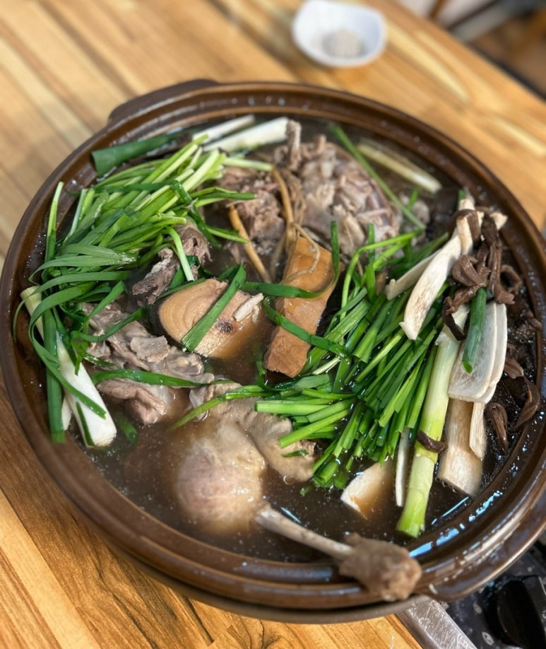 황금한방오리 이미지