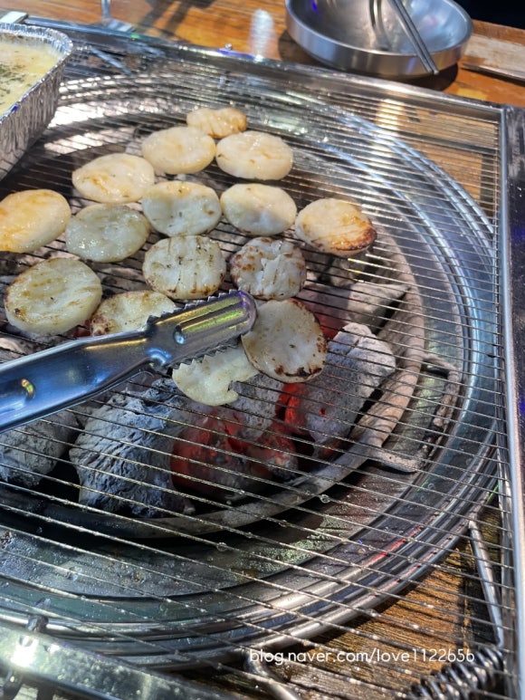 육돈숯불구이 이미지