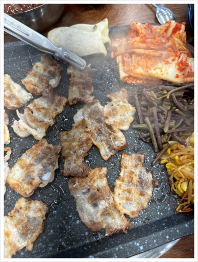 삼겹살구워서 이미지