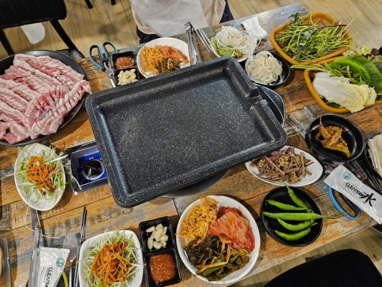 황금대패삽겹살 이미지