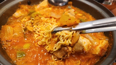 반포김치찌개 이미지