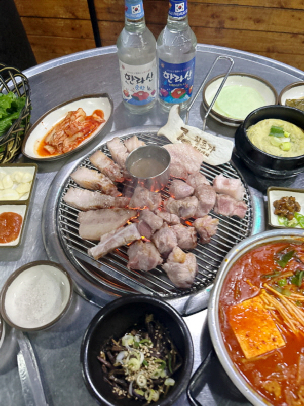 일등돼지 이미지