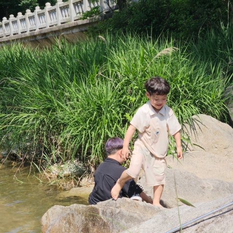 네네치킨앤봉구스밥버거 이미지