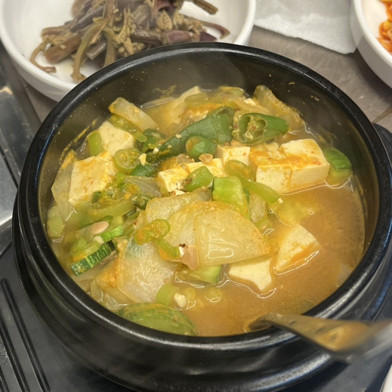 녹차 먹은 돼지 사진 2