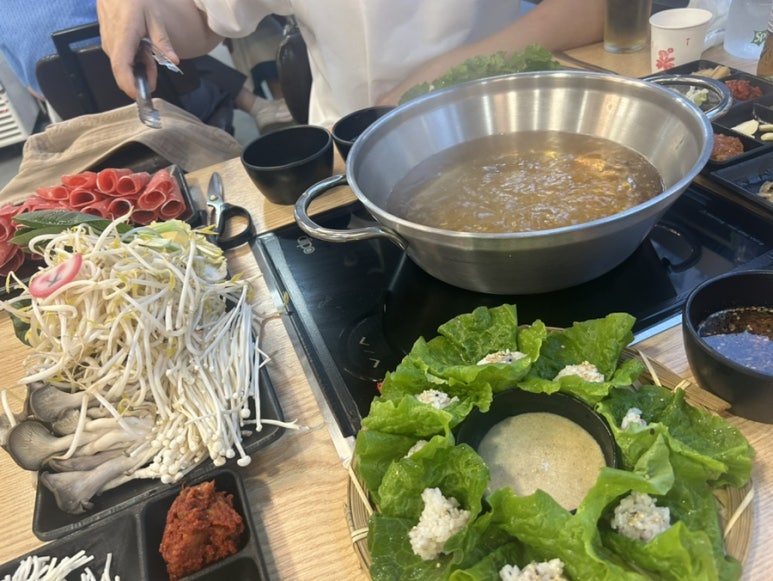 황금오리샤브샤브 이미지