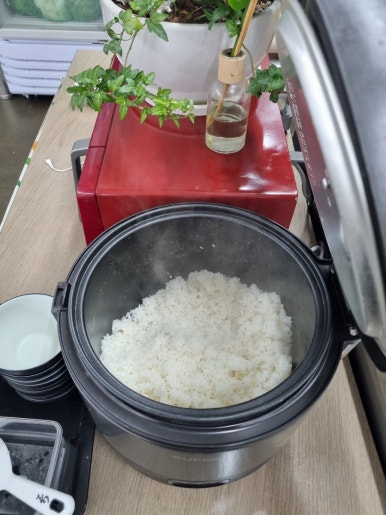 칼국수와반찬이맛있는밥집 이미지