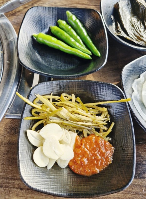 명물숯불닭갈비 이미지
