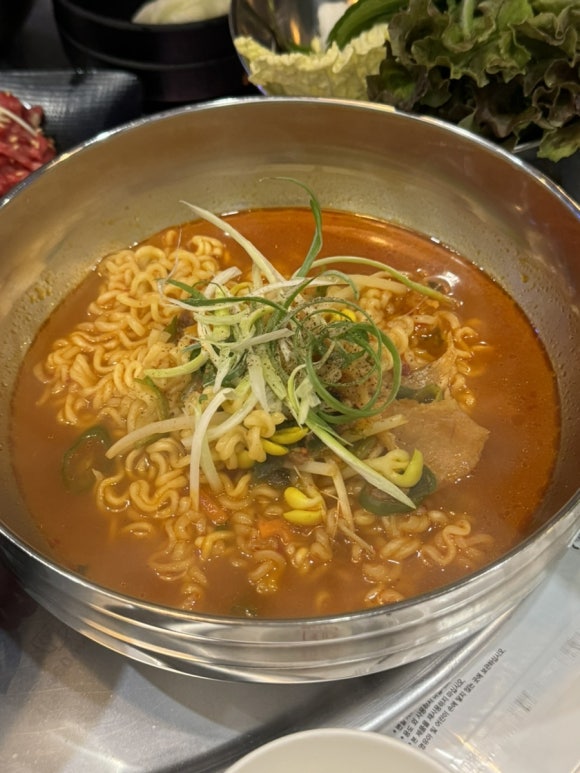 꽃돼지세겹살 이미지