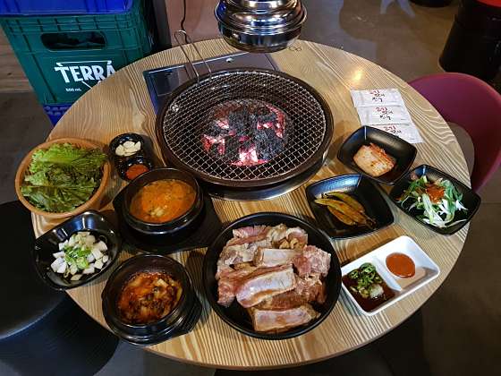 그릴스 이미지