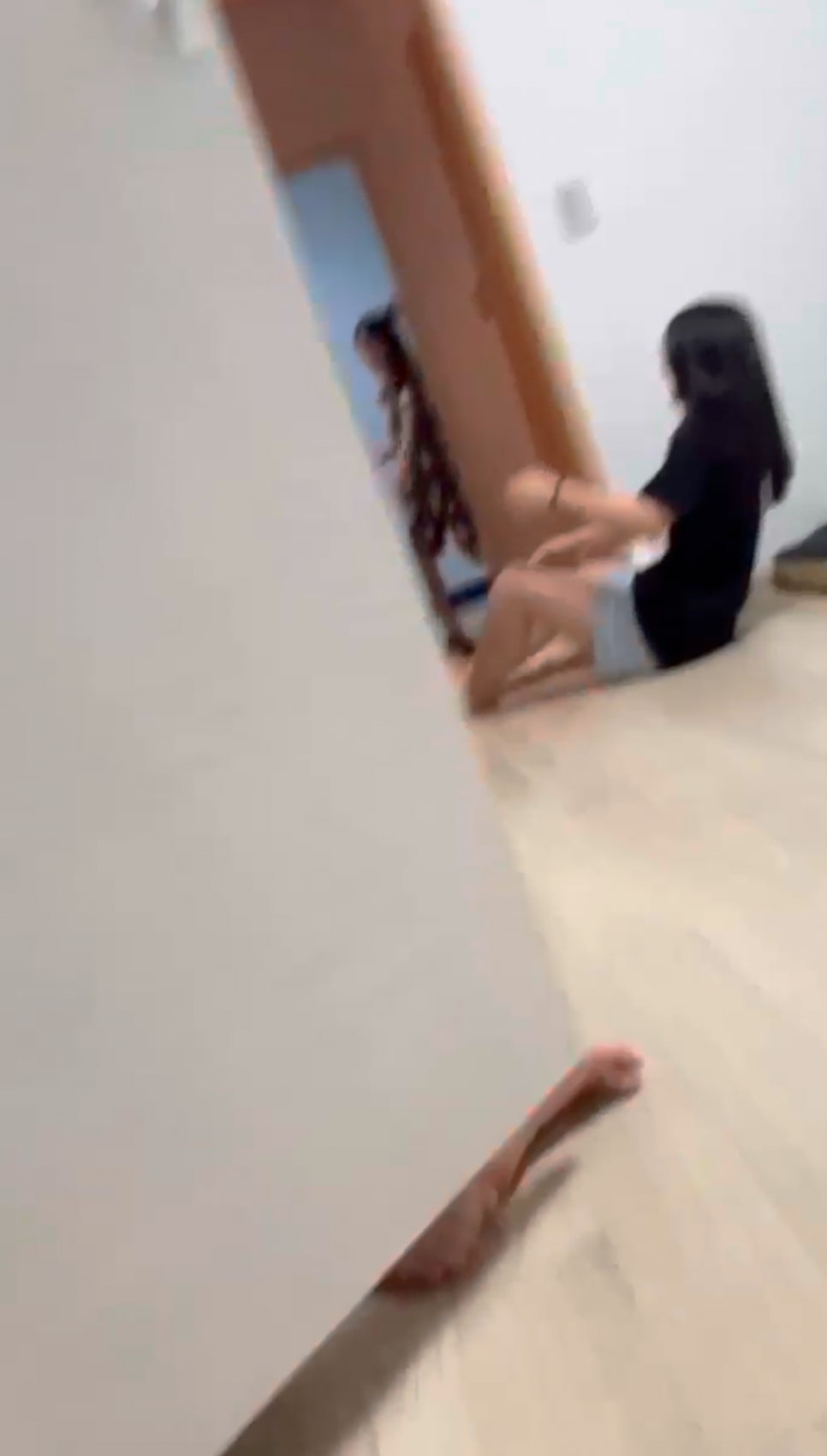 윤주옷장 이미지