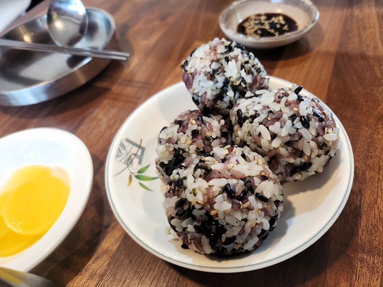 백엄마팥칼국수 이미지