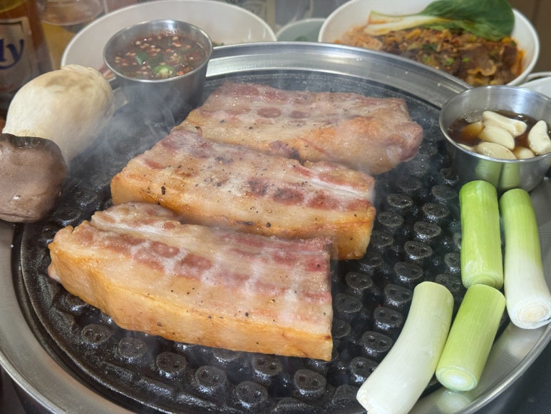강씨목삼 이미지