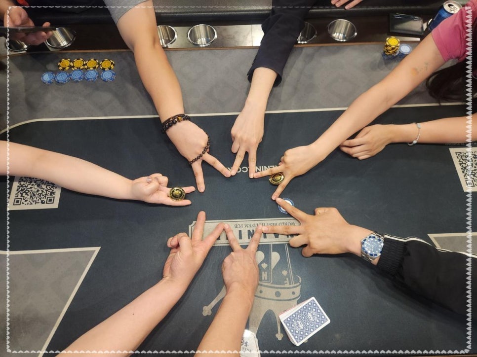 나인홀덤펍 이미지