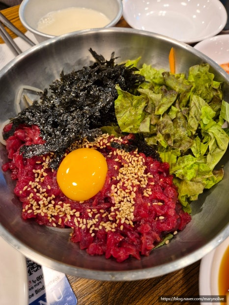 손큰육회 이미지
