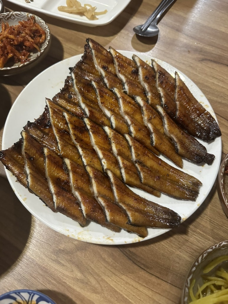 삼삼오오숯불갈비 대표 사진
