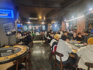 나인홀덤펍 이미지
