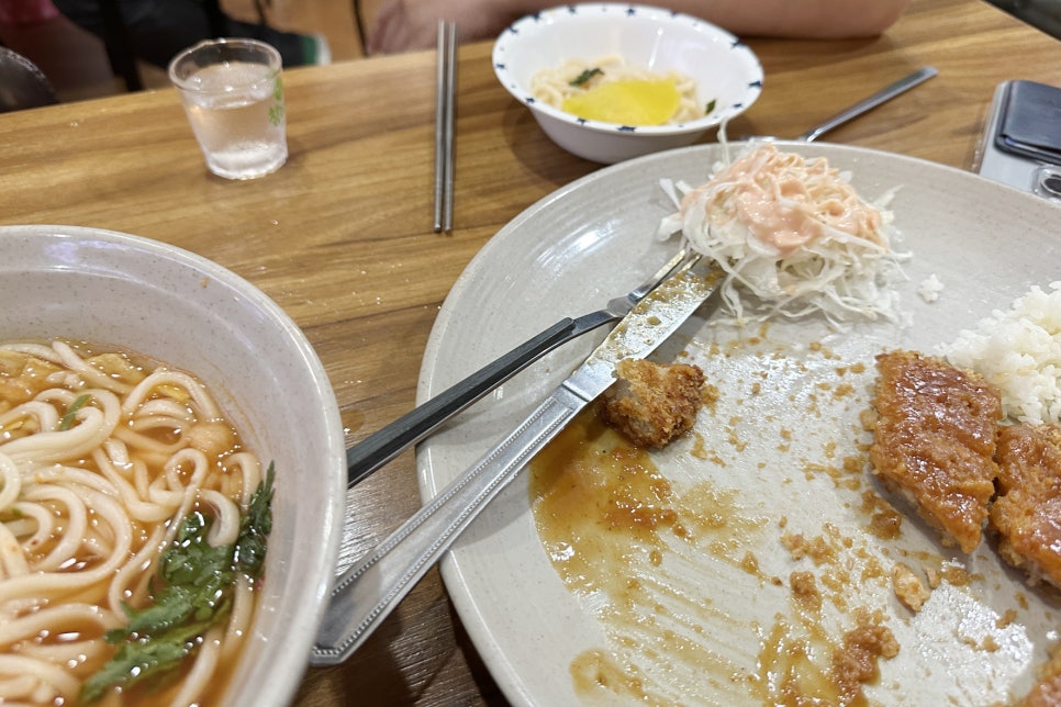 사대문 우동 짜장 이미지