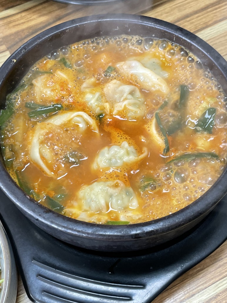 어탕맛칼국수 이미지
