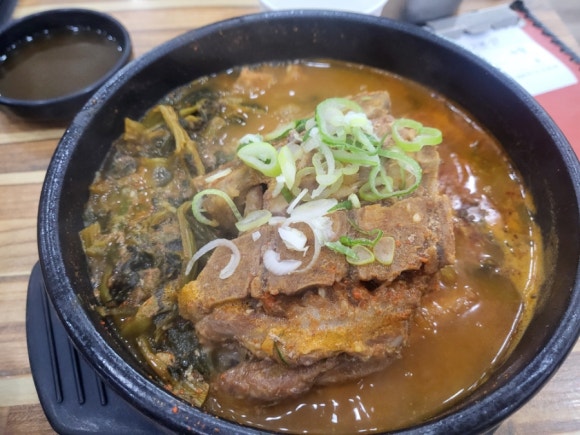 더본감자탕 이미지