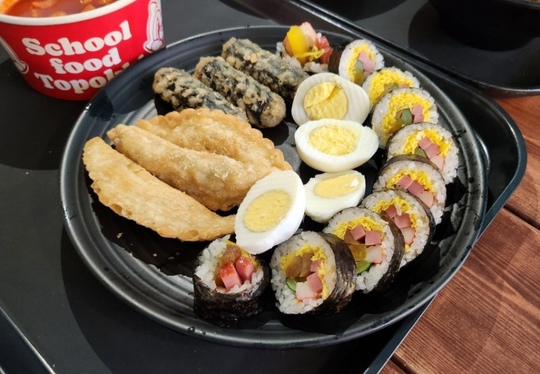 월드튀김김밥 이미지