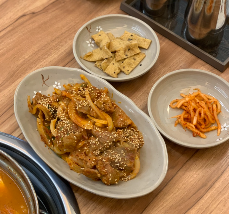 종가 한옥 김치찜 이미지