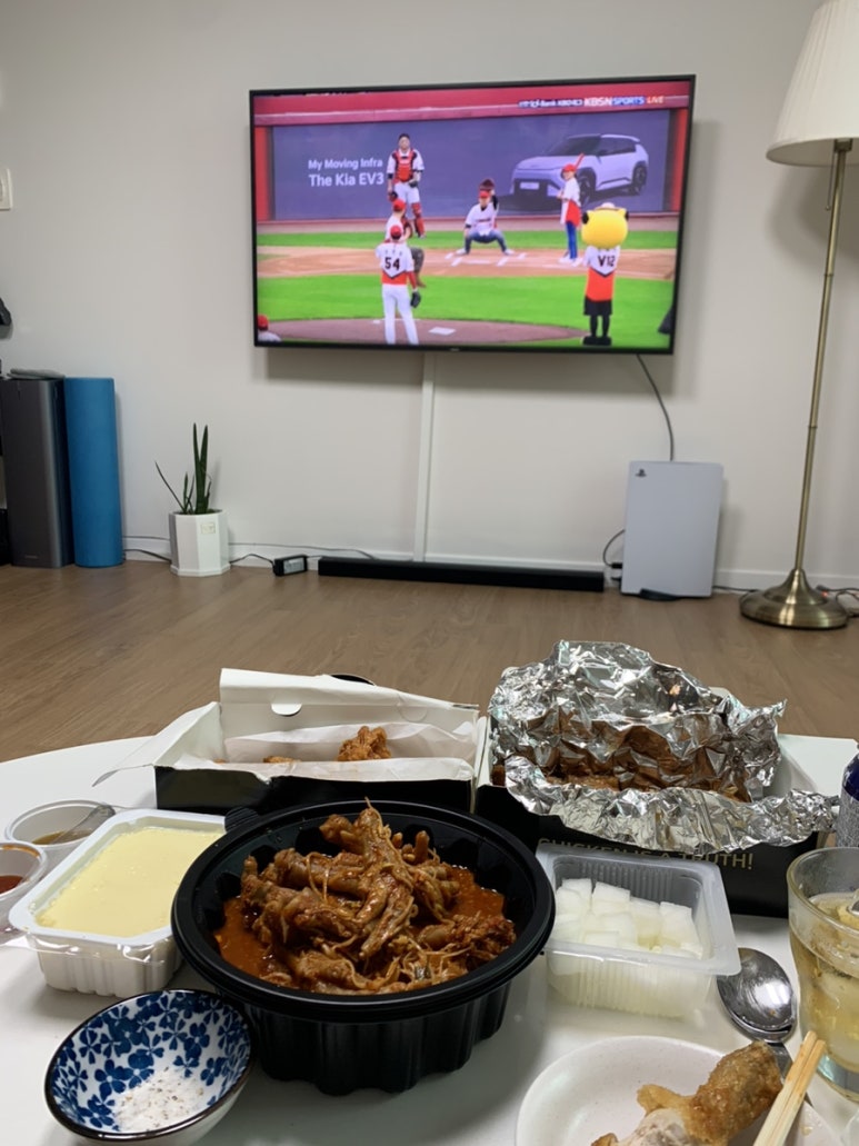 꼬미곶 닭발&마늘통닭 이미지