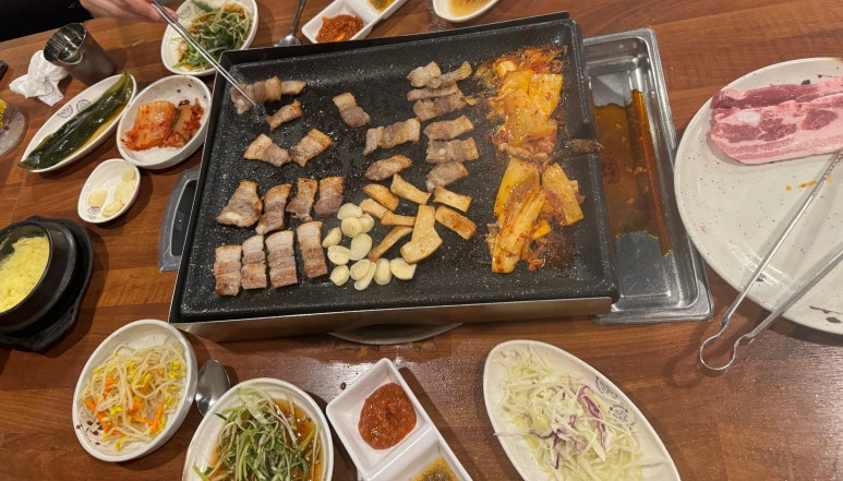 옛고향자연돌구이 이미지