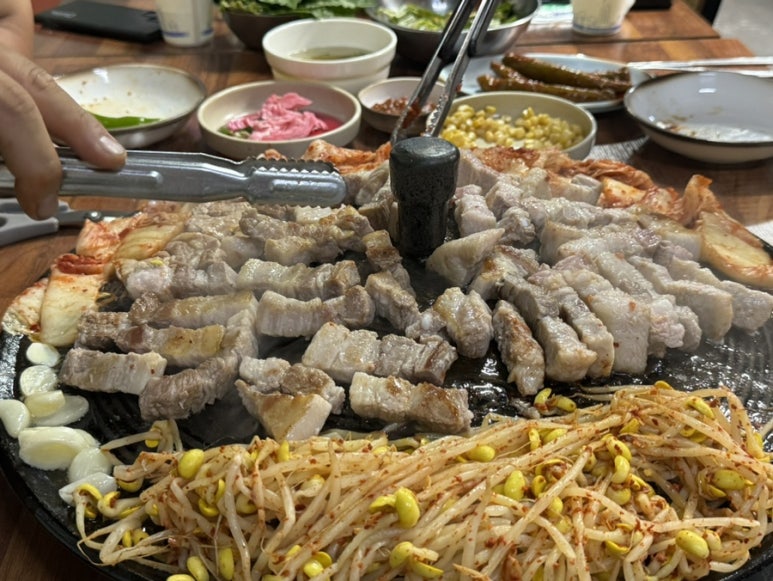 정가솥뚜껑삼겹살 이미지